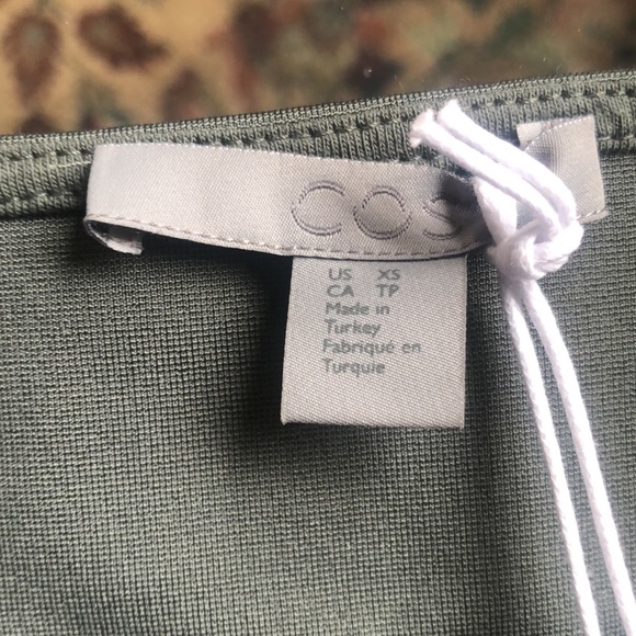 Cos safe green flower trim top - Picture 4 of 6